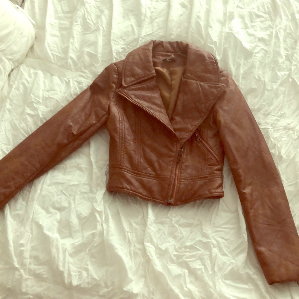 Italian vegan 🌱 leather crop jacket